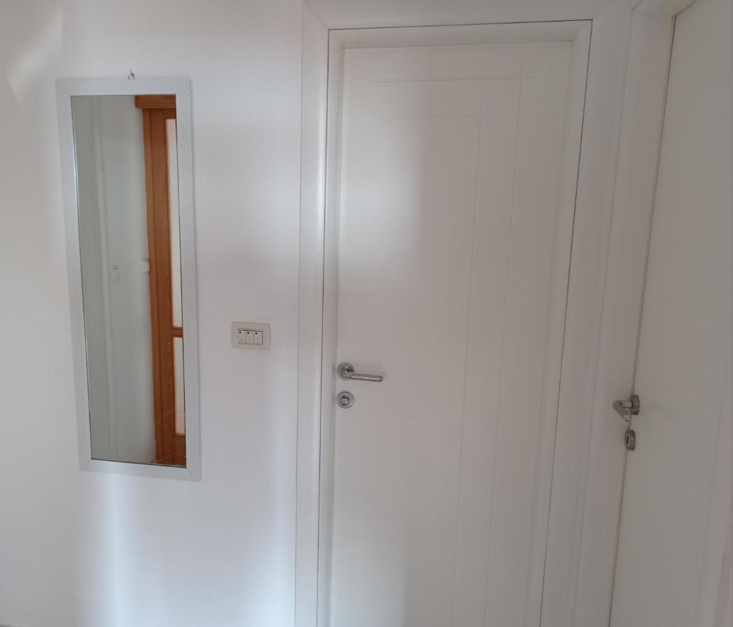 Apartment Matej Stobreč المظهر الخارجي الصورة